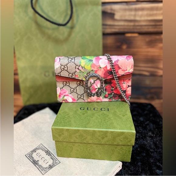 Gucci GG Blooms Dionysus Chain Shoulder Bag - Picture 12 of 15